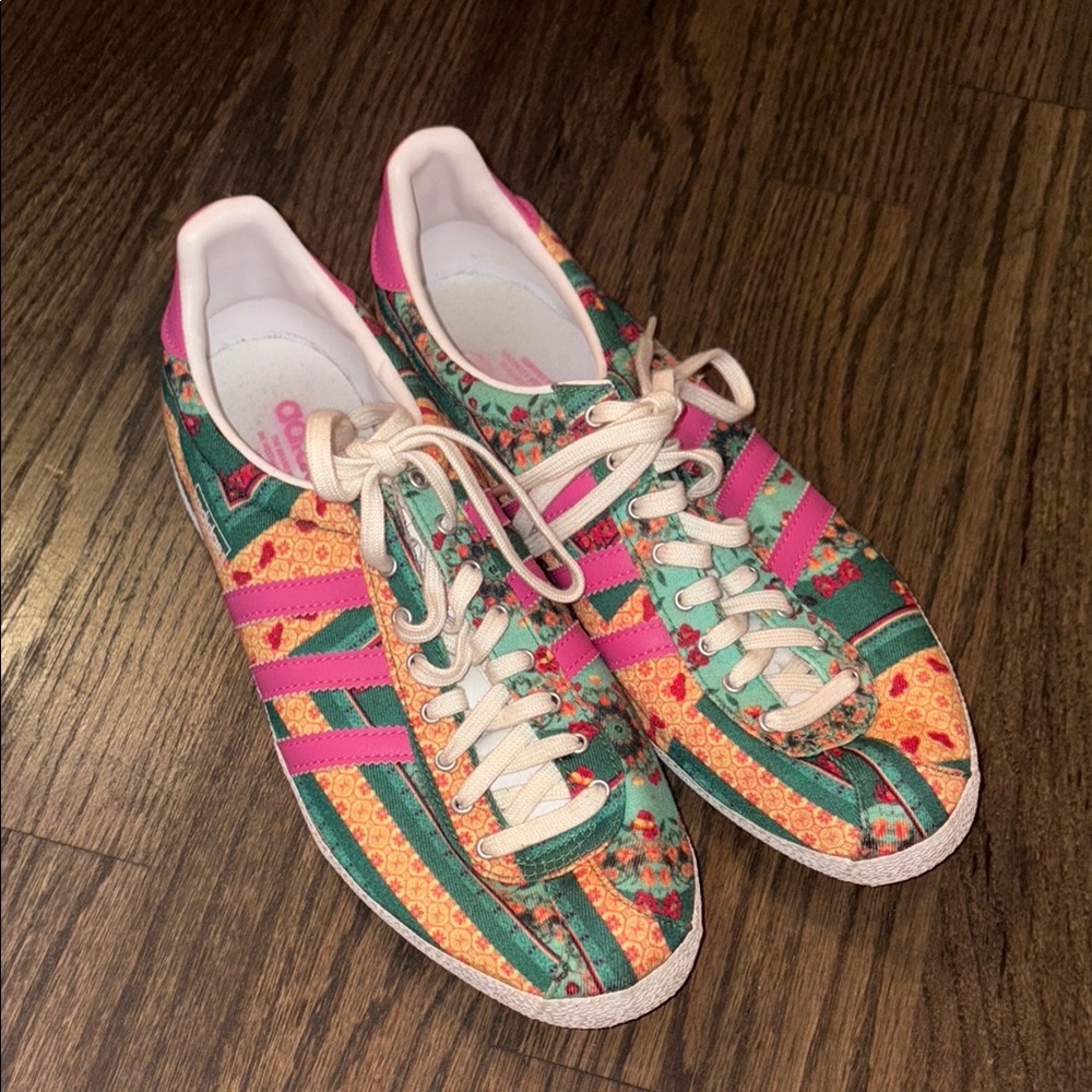 Adidas Gazelle Women’s Size 9